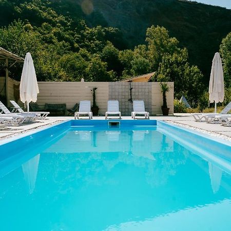 Gipsy Village Park Hotel Asureti Dış mekan fotoğraf