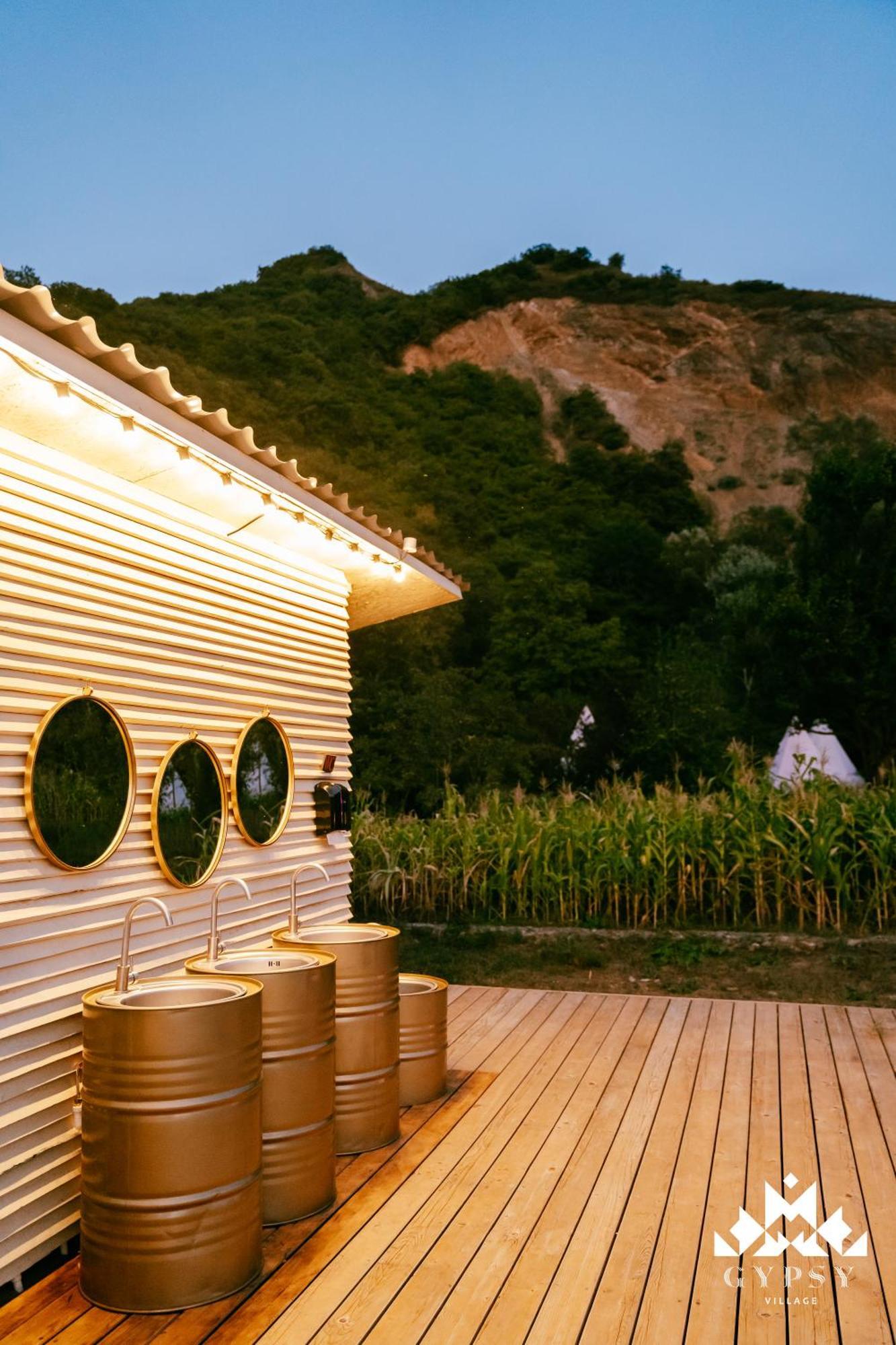Gipsy Village Park Hotel Asureti Dış mekan fotoğraf